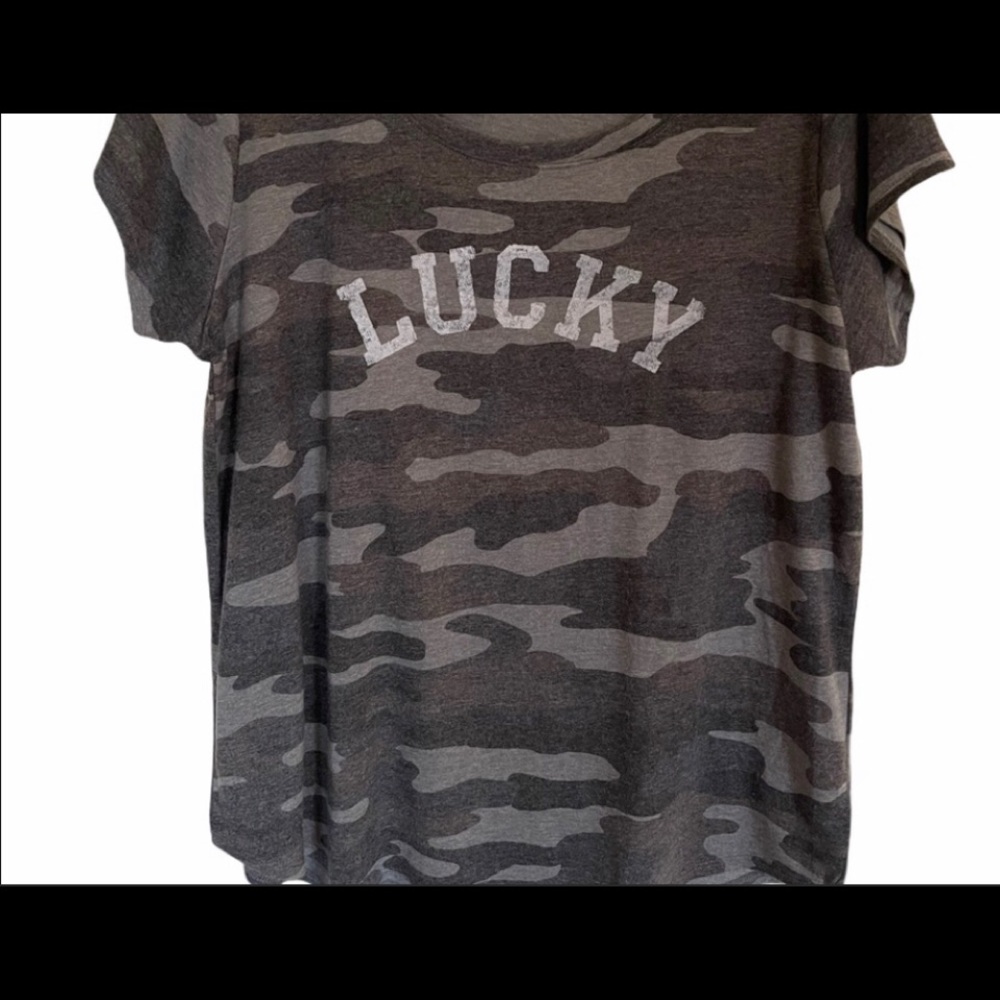 Lucky Brand Camo T- Shirt Gray size medium Nwt